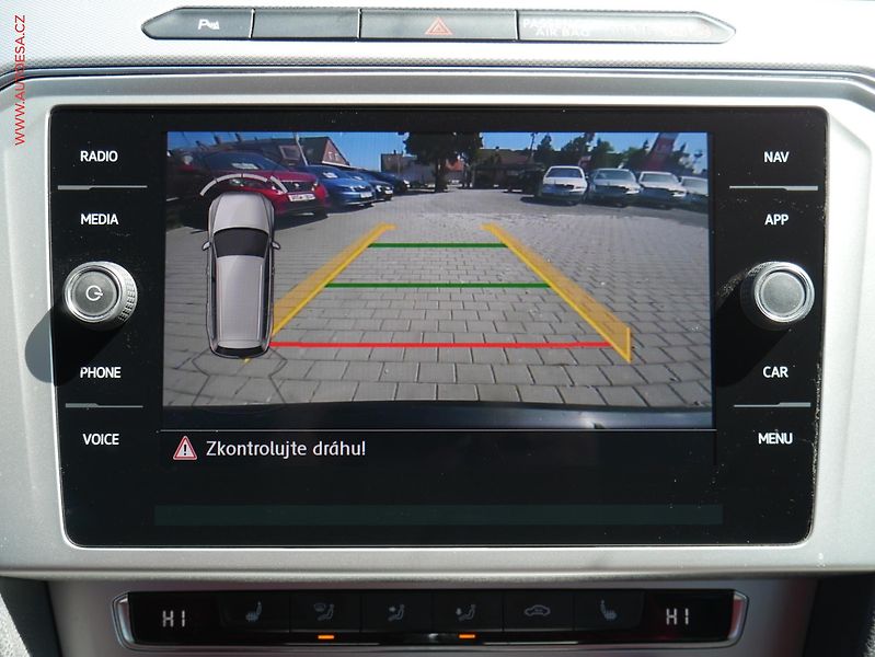 Volkswagen Passat (2019) 1.6 TDi, Comfortline, DSG - fotka 15 z 21