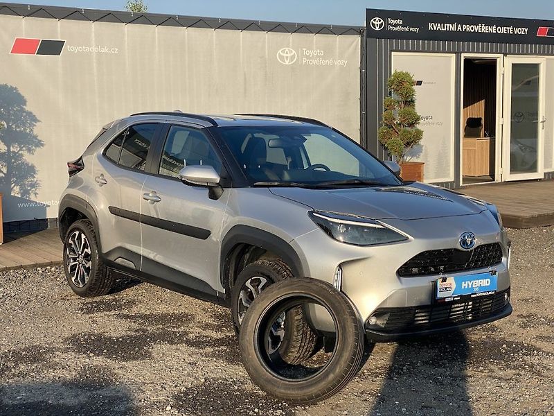 Toyota Yaris Cross 1.5HEV, ČR-1m, Style, záruka - fotka 1 z 17