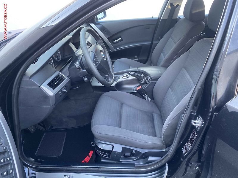 BMW Řada 5 (2006) 2.5i, servis.kniha - fotka 9 z 17