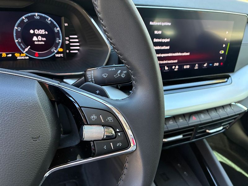 Škoda Octavia 2.0 TSi 4x4 STYLE DSG ČR - fotka 16 z 22
