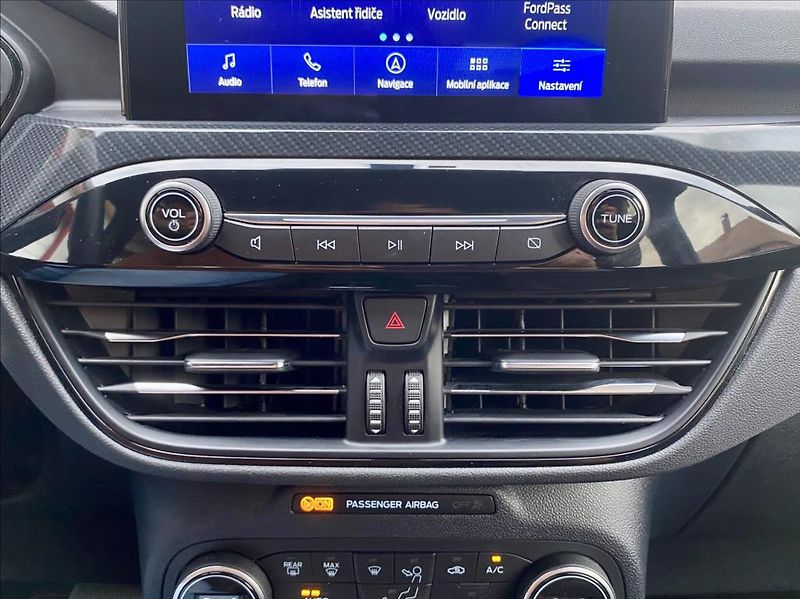 Ford Kuga 2,0 EcoBlue  ST-LINE AWD záruk - fotka 36 z 52