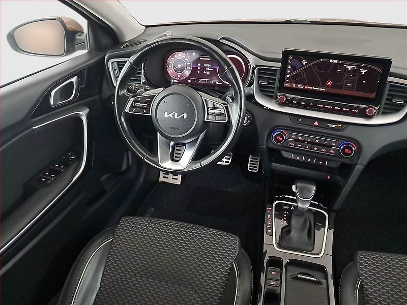 Kia Ceed (2022) Top 1.5 T-GDI, Automat, ČR - fotka 7 z 18