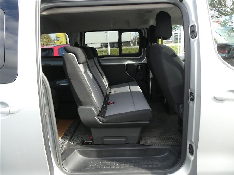 Citroën Jumpy 2,0 HDi 110kW závěs, 2x kola - fotka 26 z 40