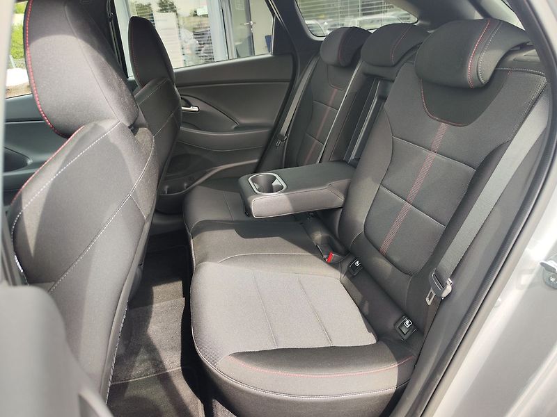 Hyundai i30 1.5  T-GDI/103kW N-Line DCT - fotka 11 z 35