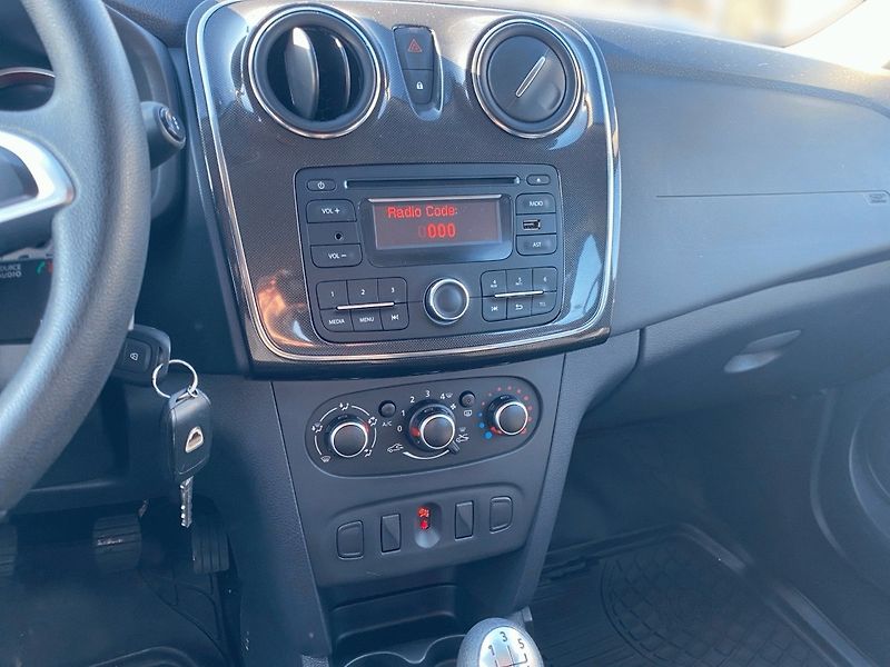 Dacia Sandero (2017) 1.0Sce, ČR, 1.Majitel - fotka 12 z 14
