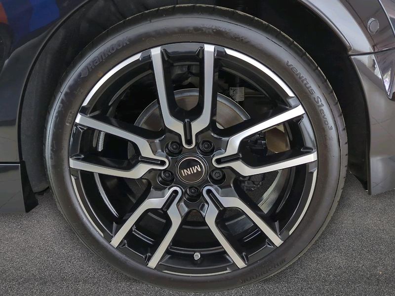 Mini Cooper Cabrio S - fotka 16 z 18