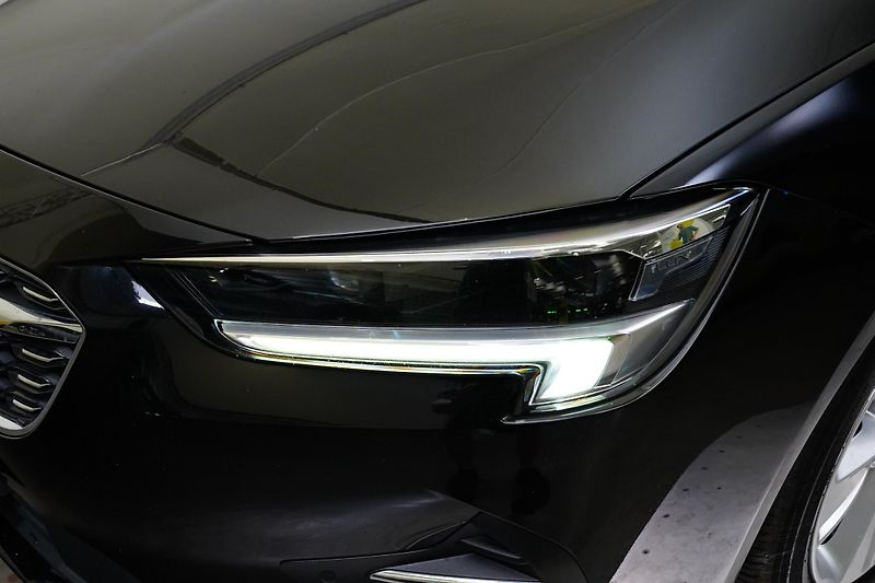 Opel Insignia - fotka 9 z 25