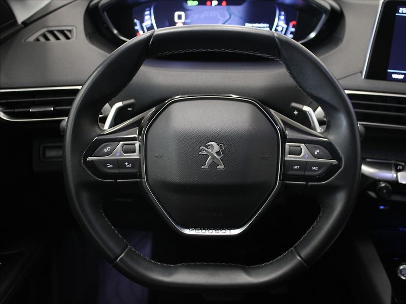 Peugeot 5008 1,5 HDi 96kW AT Allure PANO.7m - fotka 10 z 26