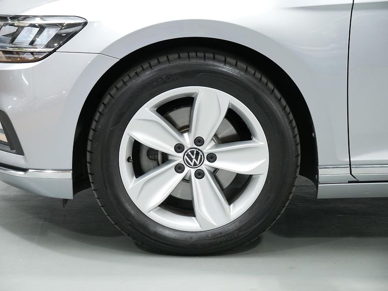 Volkswagen Passat - fotka 23 z 25