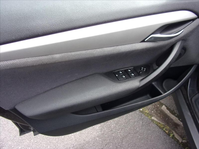 BMW X1 2,0 d xDrive - fotka 12 z 21