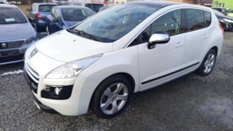 Peugeot 3008 (2012) - fotka 4 z 32