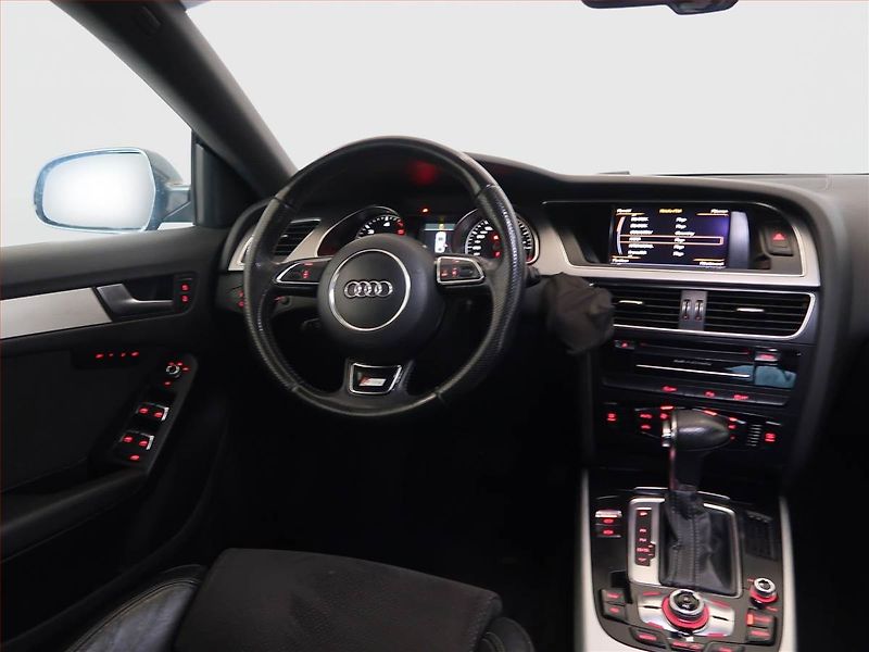 Audi A5 (2012) S-Line 2.0 TDI, Automat, Kůže - fotka 7 z 15