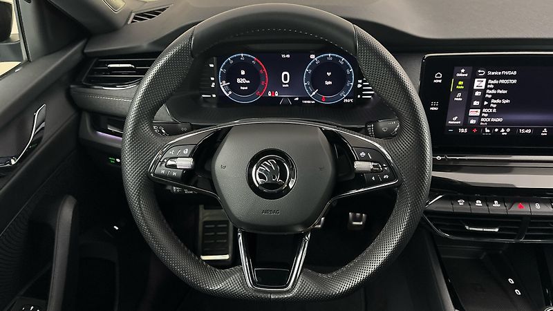 Škoda Octavia 2.0 TDI Style Combi - fotka 9 z 29