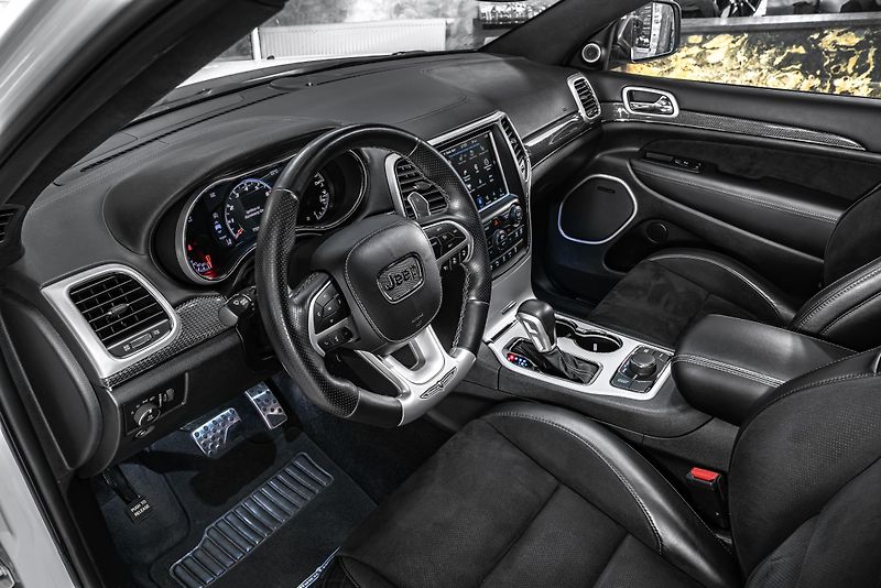 Jeep Grand Cherokee TrackHawk PANORAMA/KAMERA/H&K - fotka 12 z 26