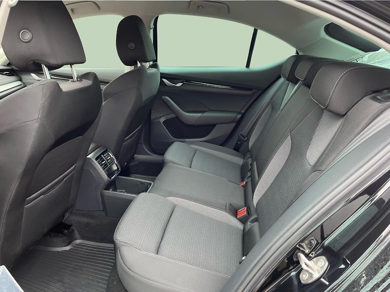 Škoda Octavia 2.0TDI DSG SELECT 110kW - fotka 12 z 21