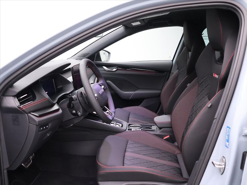 Škoda Octavia 2,0 TSI 195kW DSG RS DPH 1.Maj - fotka 13 z 43