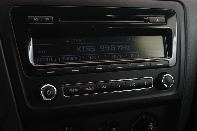 Škoda Rapid (2015) Spaceback 1.2 TSI - fotka 12 z 16