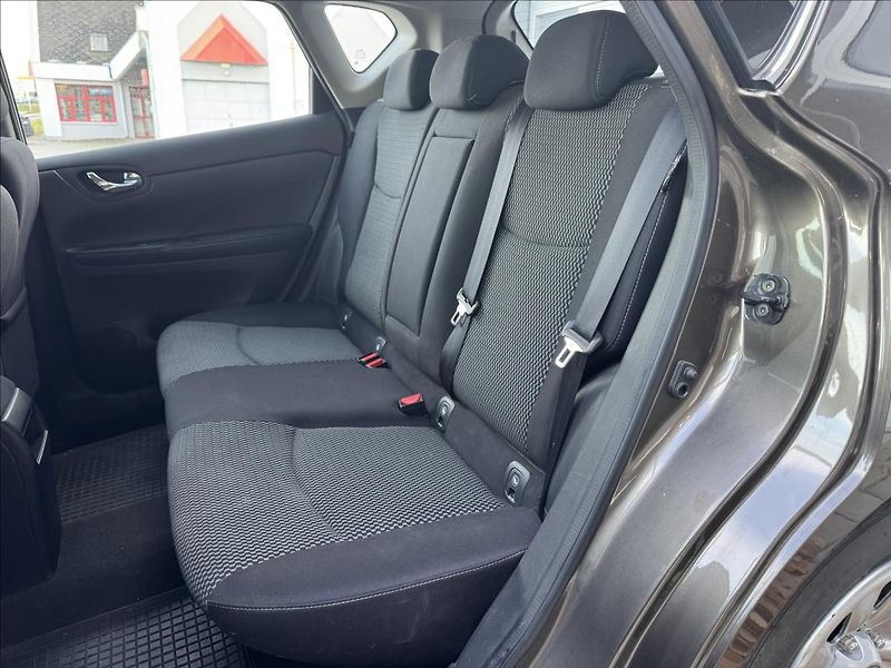Nissan Pulsar 1,2 DIG-T Acenta - fotka 9 z 16