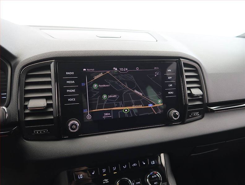 Škoda Karoq (2021) Sportline 1.5 TSI - fotka 16 z 28