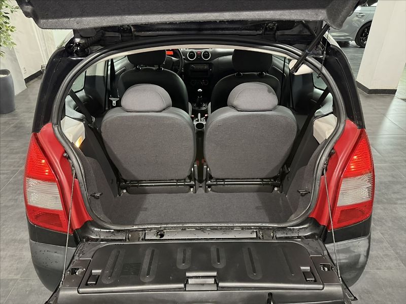 Citroën C2 1,1   i 44KW ALU PO STK - fotka 17 z 19