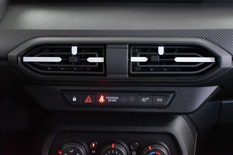 Dacia Sandero 1.0TCe ESSENTIAL*ZÁRUKA*DPH*ČR - fotka 34 z 42