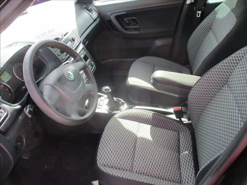 Škoda Roomster 1,2 TSi, Style, klima, servis, - fotka 13 z 27