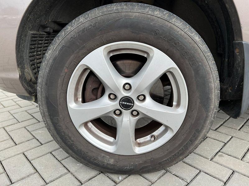 Kia Sportage (2008) 2.0i 104kW! 4x4! Tažné! - fotka 22 z 22