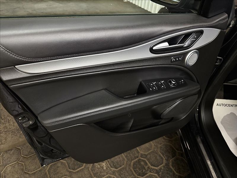 Alfa Romeo Stelvio VELOCE 154kW Q4 PANO H&K R21 - fotka 14 z 42