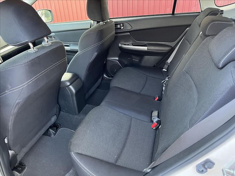 Subaru XV 2,0 D 4x4 108KW KAMERA SERVIS - fotka 13 z 44