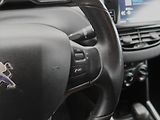 Peugeot 2008 (2018) 1.2 PureTech, ČR,1.maj - náhled 17