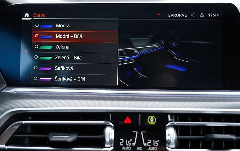 BMW X5 25d xDrive/230 PS/kůže/AT - fotka 38 z 42