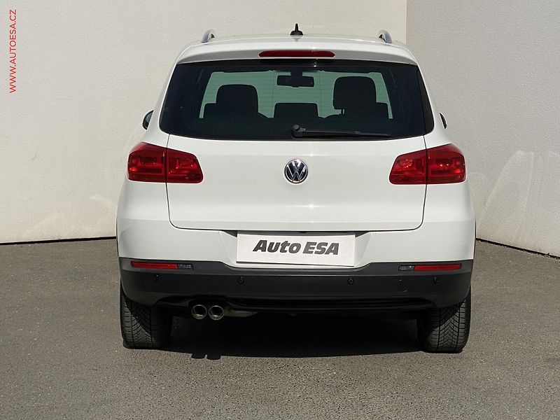 Volkswagen Tiguan (2015) 2.0 TDi, Lounge, navi, kamera - fotka 5 z 17