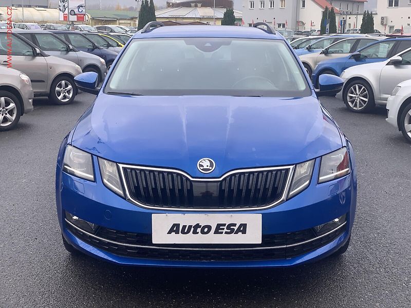 Škoda Octavia (2018) 2.0 TDi, ČR, Style, DSG, - fotka 2 z 21