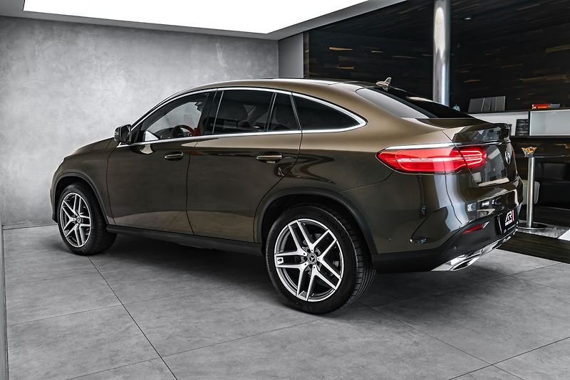 Mercedes-Benz GLE panorama, asistenty - fotka 7 z 23