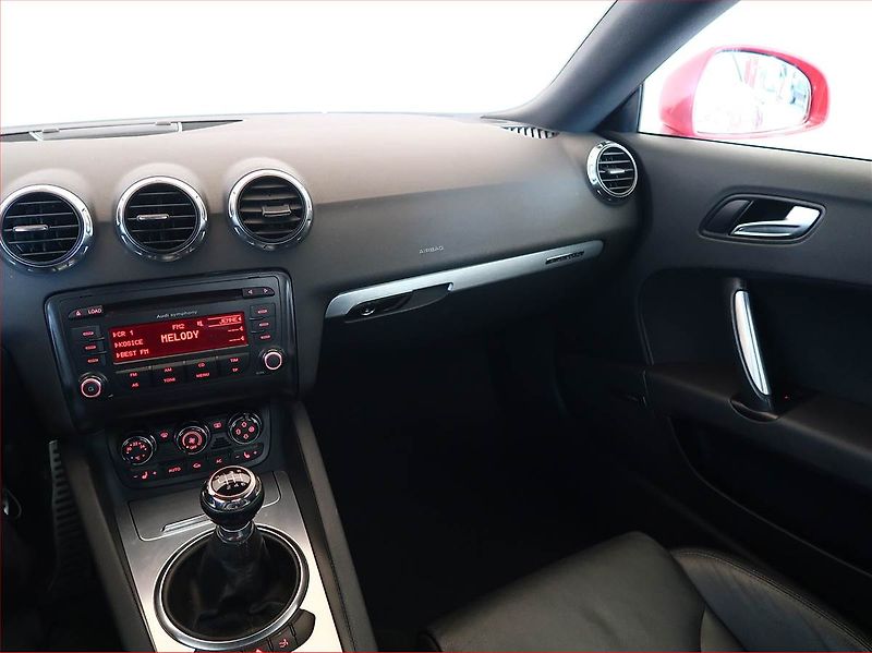Audi TT (2007) 3.2, 4X4, Xenony - fotka 8 z 15
