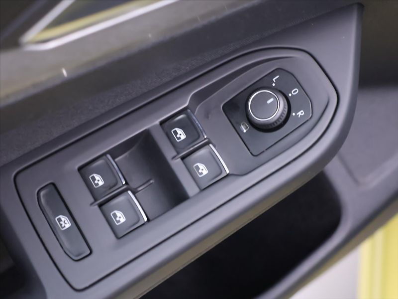 Volkswagen Golf Variant 1,5 TSI 110kW CZ LED 1.Maj - fotka 15 z 30