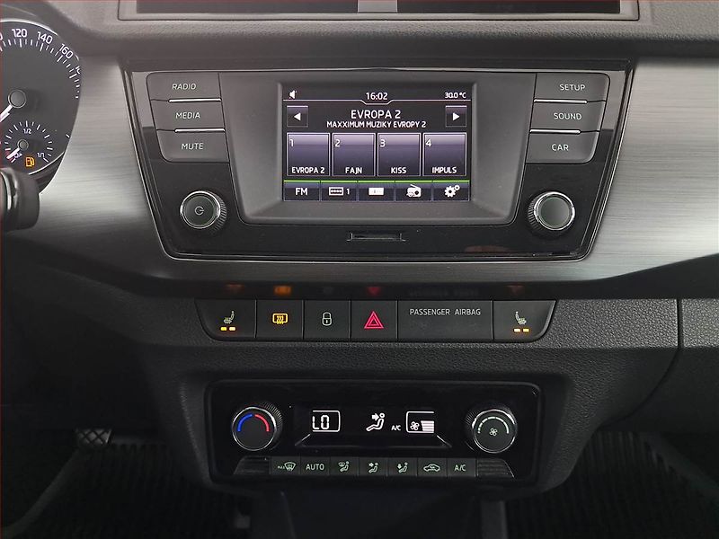Škoda Fabia (2017) 1.2 TSI, Bi-Xenony, Tempomat - fotka 12 z 18
