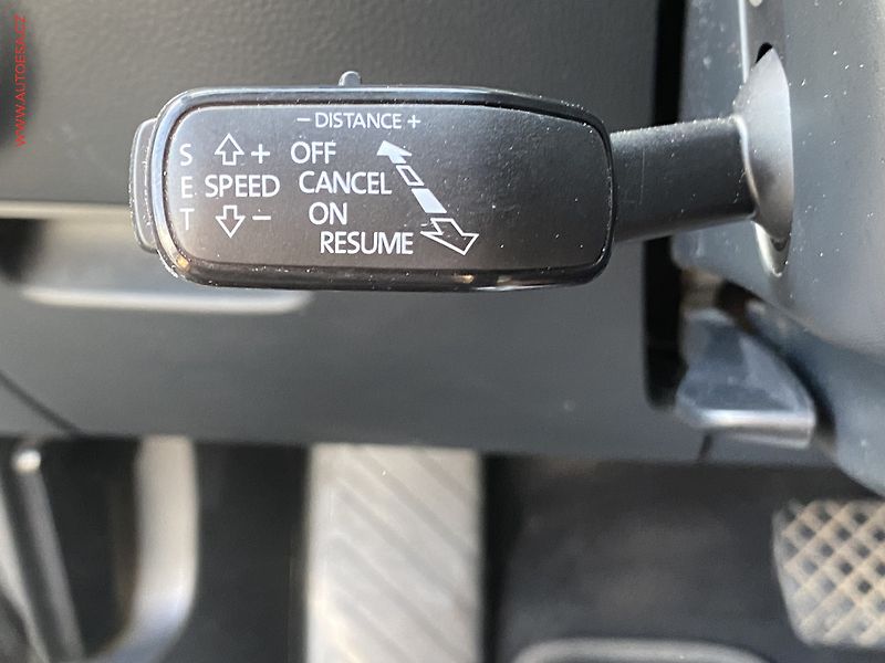 Škoda Superb (2015) 2.0 TDi 4x4, ČR, Style, DSG - fotka 14 z 18