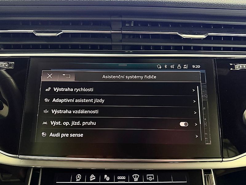 Audi Q7 50 TDI QUATTRO S-LINE, WEBASTO - fotka 22 z 35