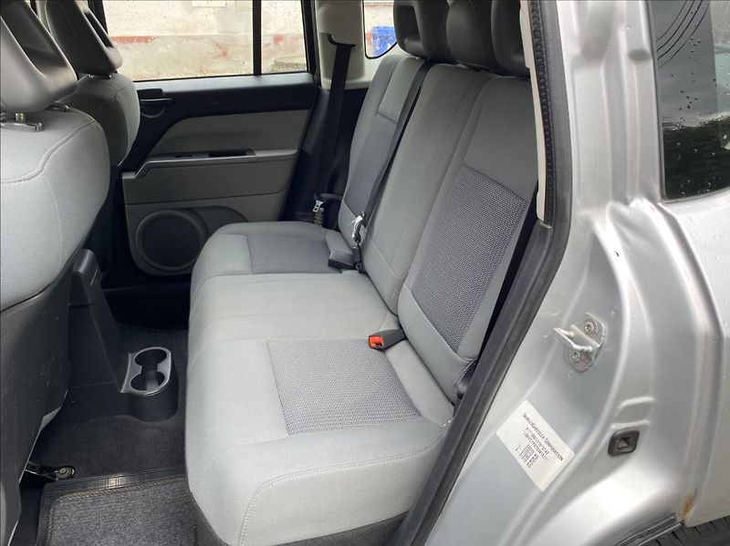 Jeep Compass 2,0 CRD  LIMITED - fotka 12 z 32