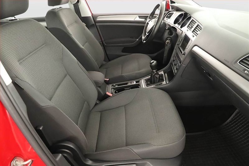 Volkswagen Golf (2015) 1.6 TDI, Tempomat - fotka 7 z 17