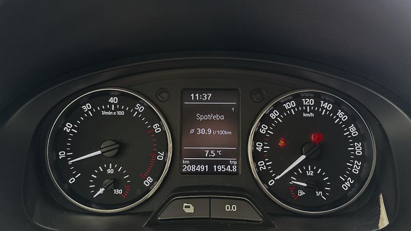 Škoda Rapid (2014) 1.2  TSI + REZERVA + ZIM. PNEU - fotka 10 z 23
