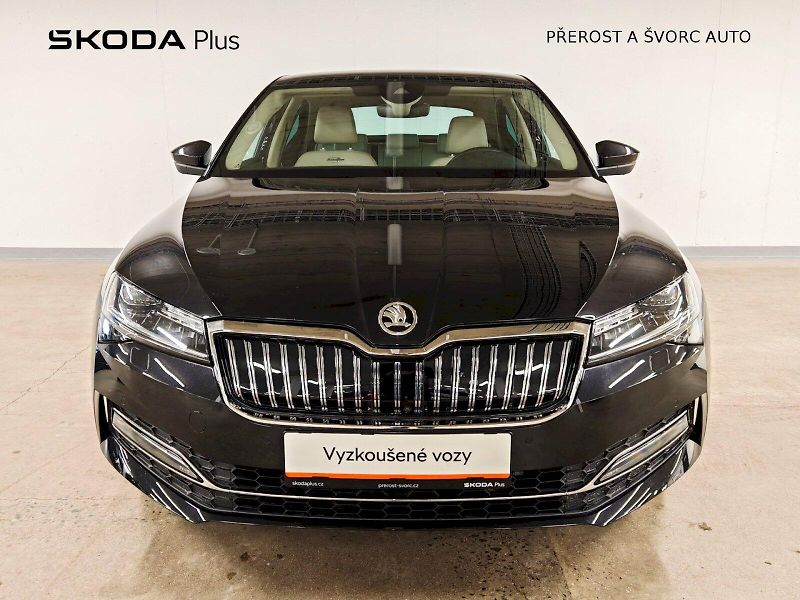 Škoda Superb (2024) iV 1.4 TSI 160 kW DSG L&K - fotka 4 z 30