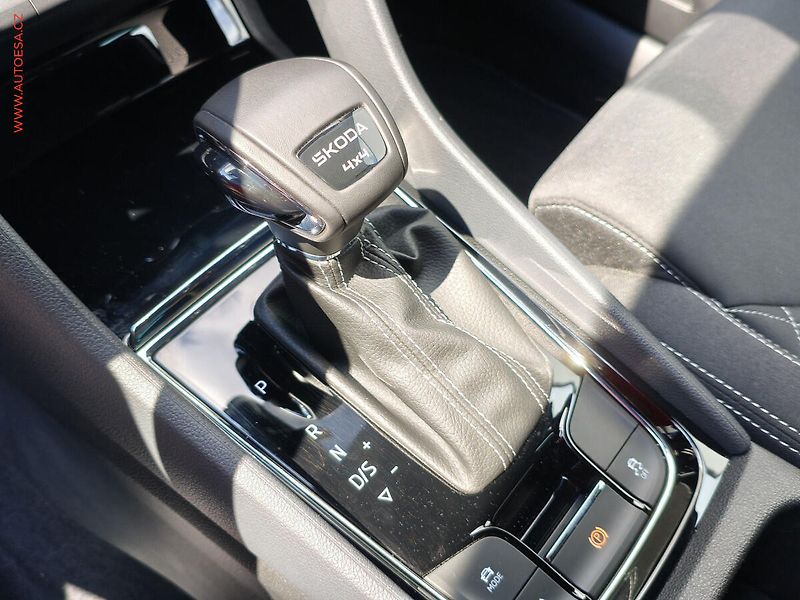 Škoda Karoq (2025) 2.0TDi 4x4, 1.maj,ČR - fotka 21 z 23