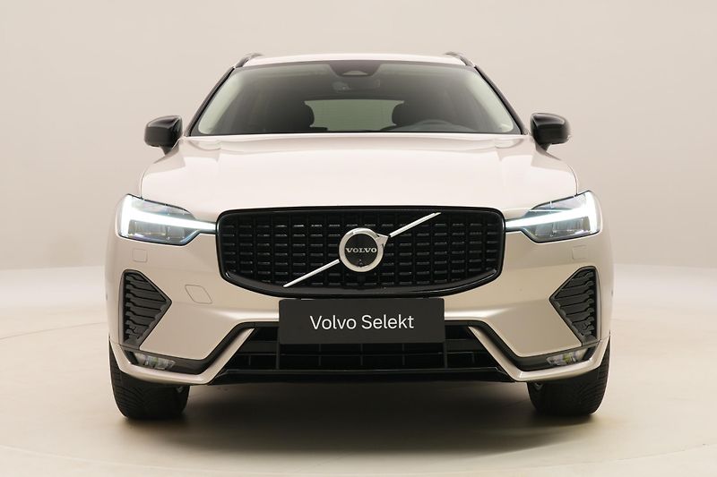 Volvo XC60 B4 AWD PLUS DARK AUT CZ 1.maj - fotka 16 z 57