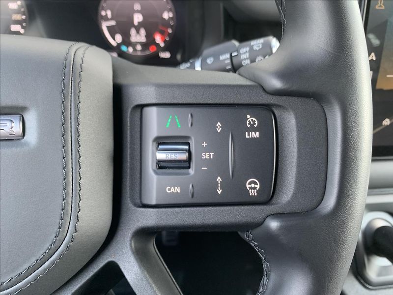 Land Rover Defender (2026) 130 D350 X AWD / 7 MÍST* - fotka 28 z 59