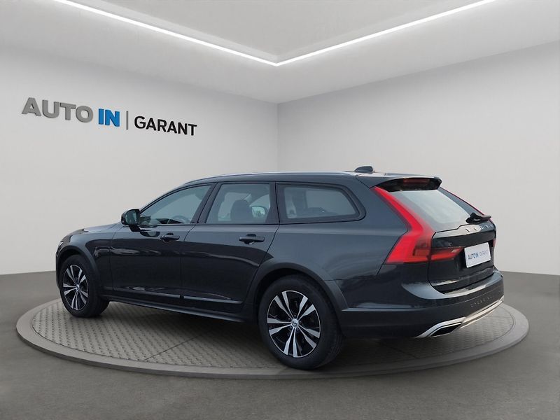 Volvo V90 (2019) CROSS COUNTRY D4 4x4 2.0 140kW - fotka 7 z 28