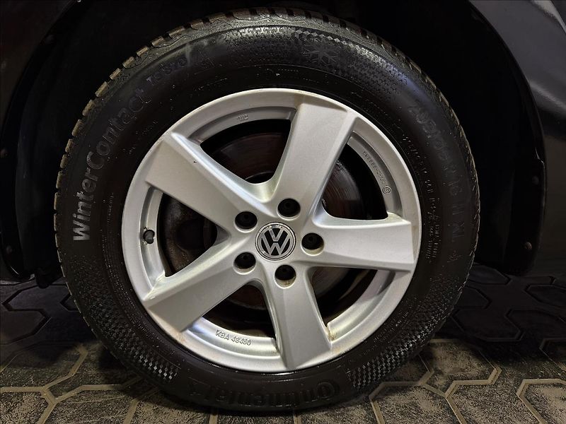 Volkswagen Sharan 2.0TDI 110kW 4MOTION MANUÁL 1M - fotka 37 z 38