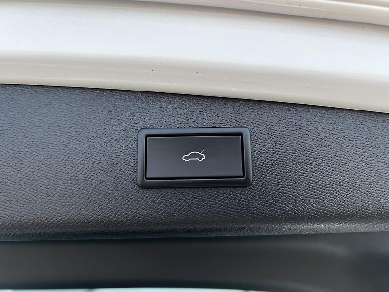 Cupra Leon 1.4 TSI e-Hybrid 150kW TZ DPH - fotka 27 z 29