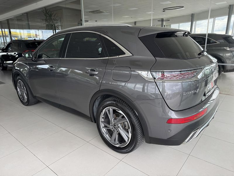 DS Automobiles DS7 Crossback 1,6 E-TENSE 300*AT8*4x4*RIVOLI - fotka 7 z 47